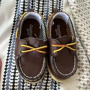 Oshkosh boat shoes